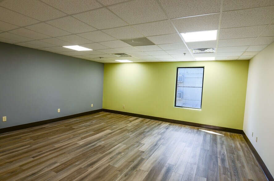More Photos Of 4701 MacCorkle Ave SE, Charleston Medical For Sale