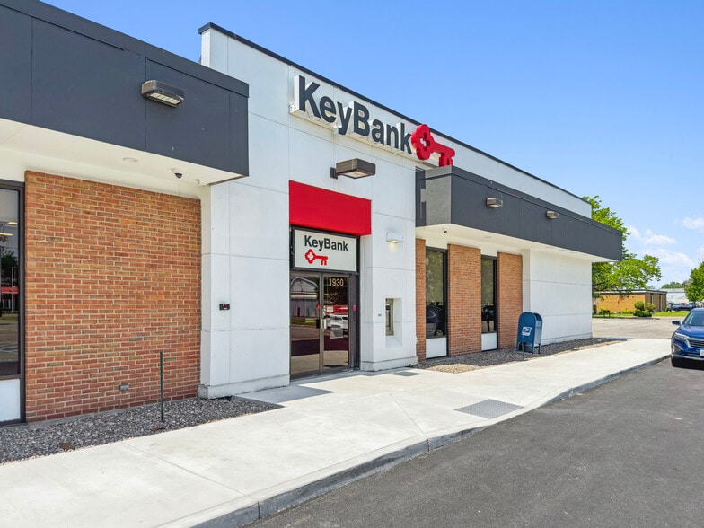 More Photos Of 1930 Niagara Falls Blvd, Tonawanda Bank For Sale