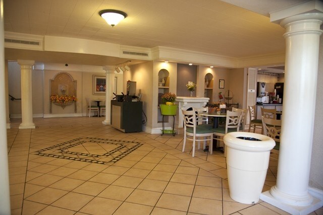 More Photos Of 5201 N State Line Ave, Texarkana Hotel For Sale