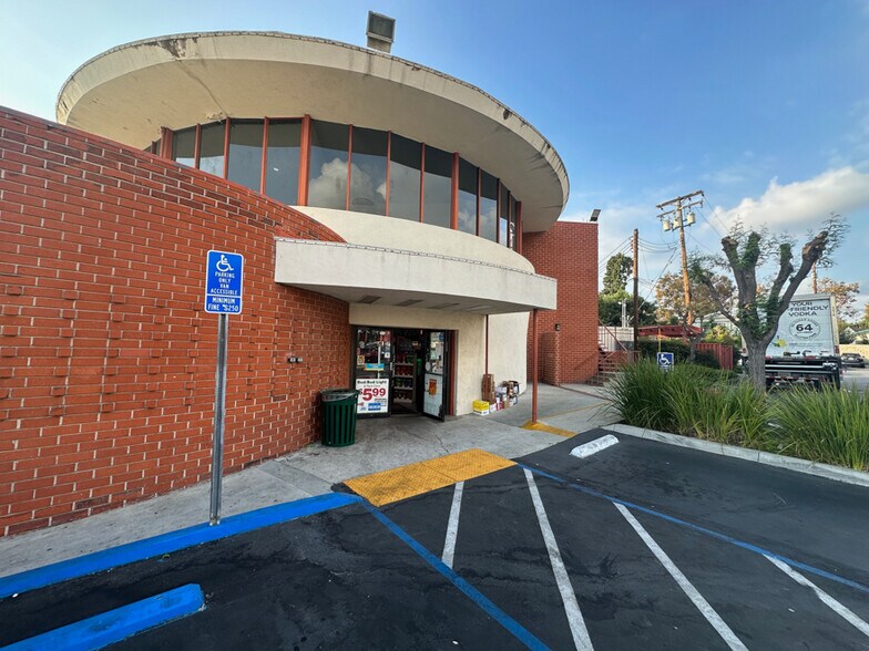 More Photos Of 13581-13583 Whittier Blvd, Whittier Storefront Retail Office For Lease