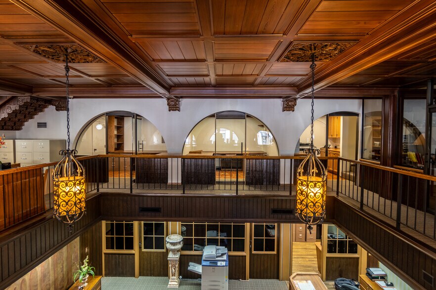 More Photos Of 2472-2476 Lake Ave, Altadena Office For Lease