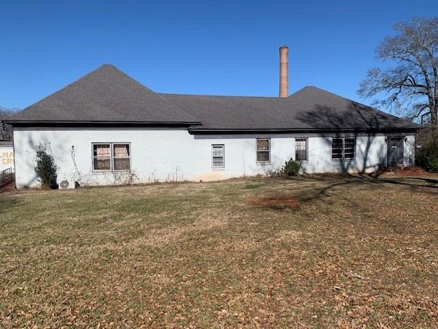 More Photos Of 203 Woodrow St, Pickens Industrial For Sale