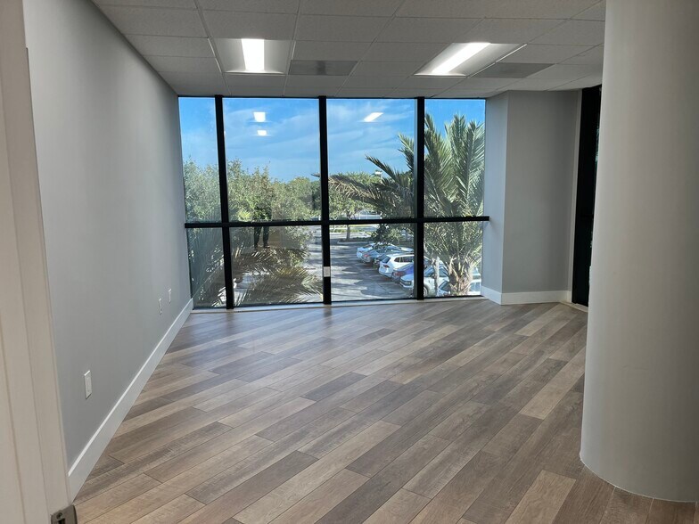 More Photos Of 55 Weston Rd, Sunrise Office For Lease