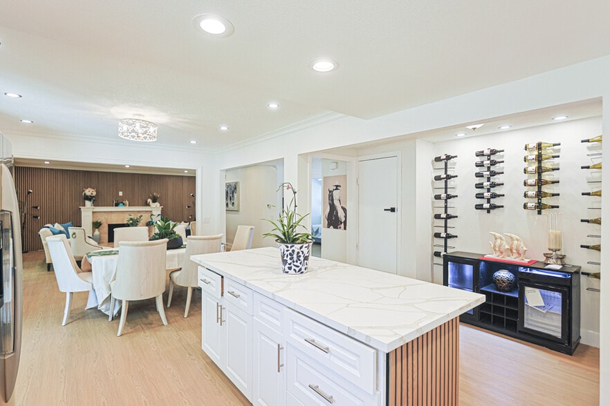 Primary Photo Of 17819 Bay St, Fountain Valley Specialty For Sale
