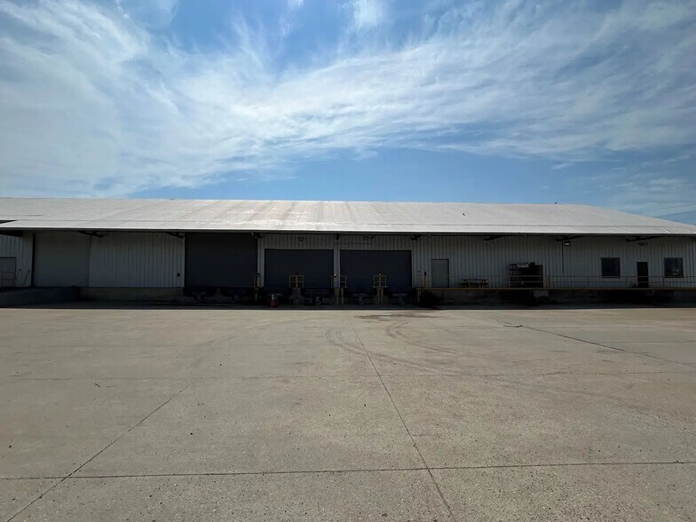 More Photos Of 2929 Louisville Ave, Monroe Warehouse For Lease