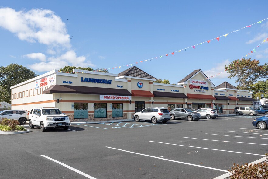 More Photos Of 1070 Islip Ave, Brentwood General Retail For Lease