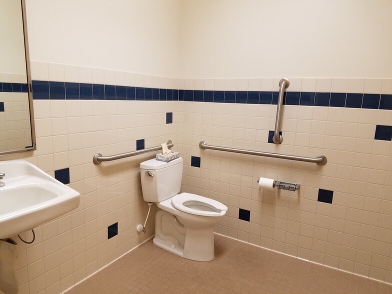 More Photos Of 15 S 1000 E, Payson Medical For Lease