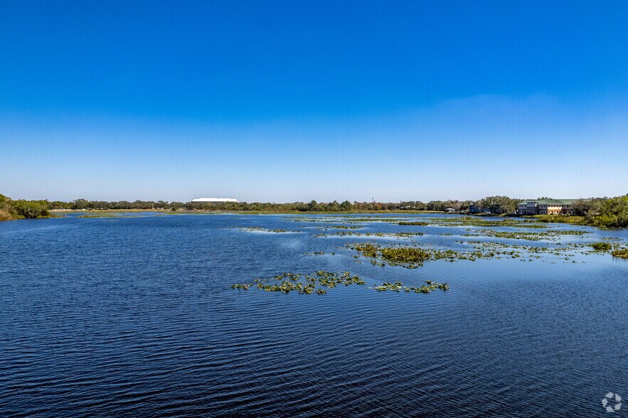 More Photos Of 6151 Lake Osprey Dr, Sarasota Office For Lease