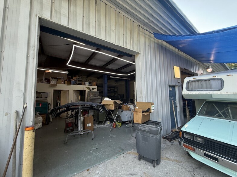 More Photos Of 5508 Benchmark Ln, Sanford Warehouse For Sale