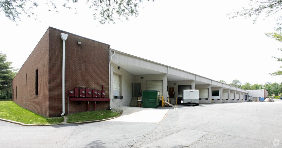 More Photos Of 3955-3979 Deep Rock Rd, Richmond Light Distribution For Lease