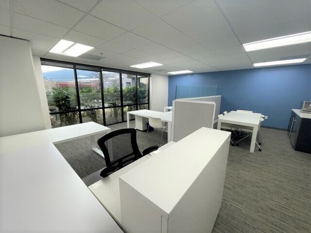 More Photos Of 3330 NW Yeon Ave, Portland Office For Lease