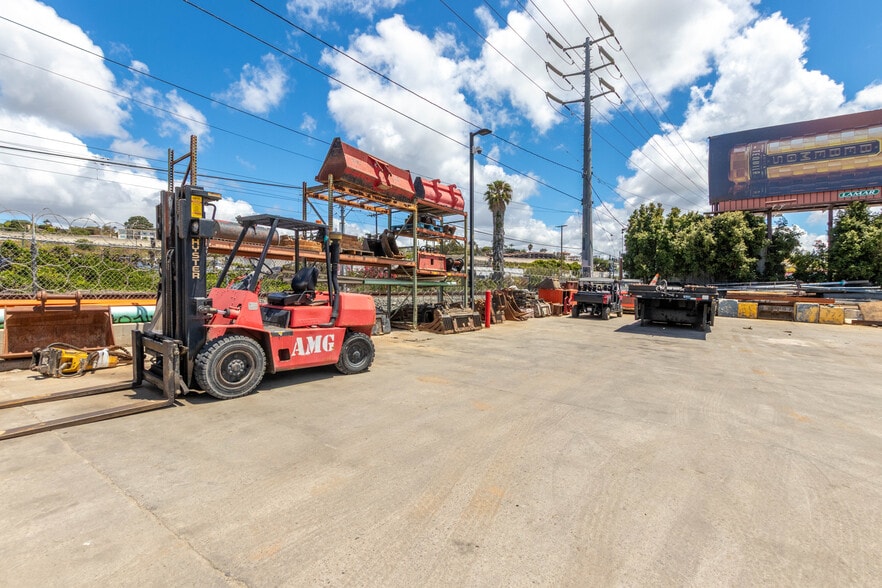More Photos Of 3571 Pacific Hwy, San Diego Contractor Storage Yard For Lease