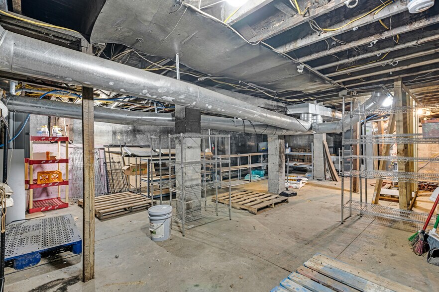 More Photos Of 2300 W Kentucky St, Louisville Storefront Retail Residential For Sale