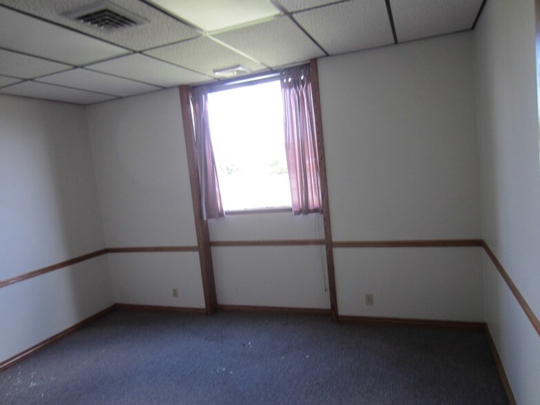 More Photos Of 5335-5337 S Campbell Ave, Springfield Office For Lease