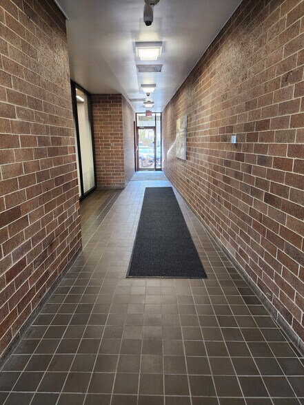 More Photos Of 5100 Main St, Downers Grove Medical For Lease