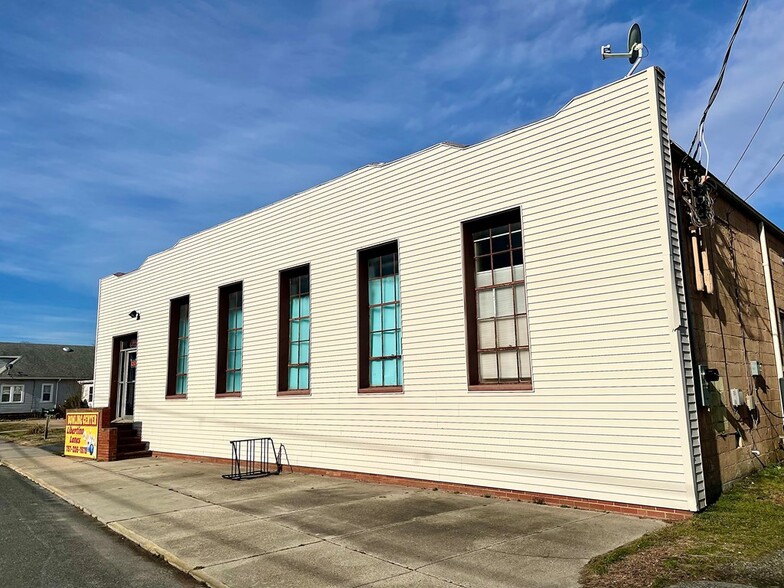 More Photos Of 3649 Willow St, Chincoteague General Retail For Sale