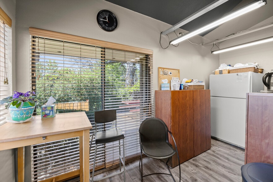 More Photos Of 1181 S Parker Rd, Denver Office For Sale