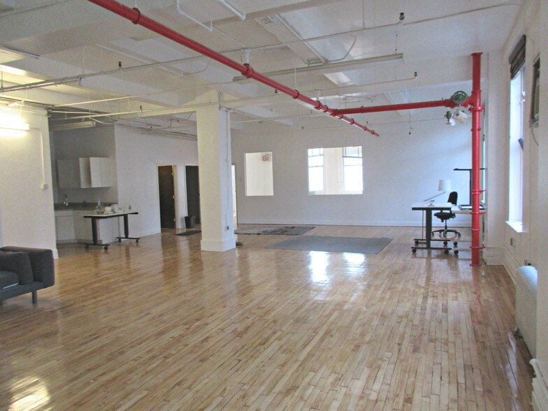 More Photos Of 164 W 25th St, New York Office For Lease
