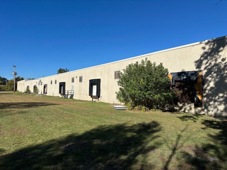 More Photos Of 5 Pruyn's Island Dr, Glens Falls Unknown For Lease