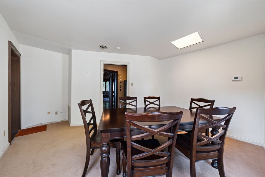 More Photos Of 1461 Highway EE, Winfield Specialty For Sale