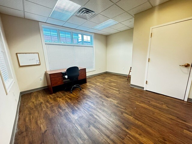 More Photos Of 42 E Main St, Freehold Medical For Lease