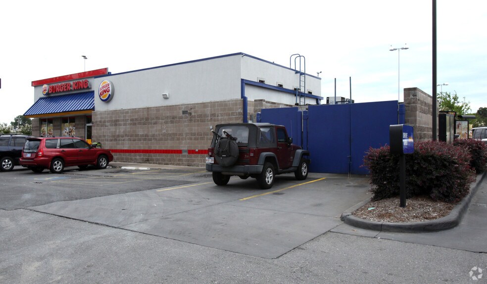 More Photos Of 100 S Rodney Parham Rd, Little Rock Fast Food For Sale