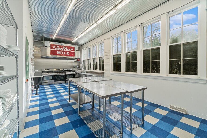 More Photos Of 505 MO-273 Hwy, Platte City Freestanding For Sale