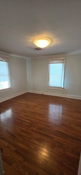 More Photos Of 816 S Cooper St, Memphis Storefront Retail Office For Lease