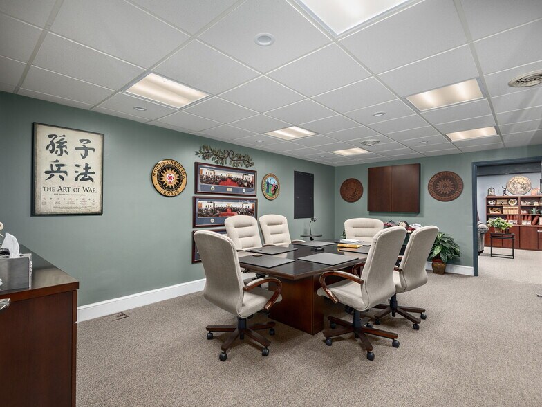 More Photos Of 337 N Main St, Hendersonville Office For Sale