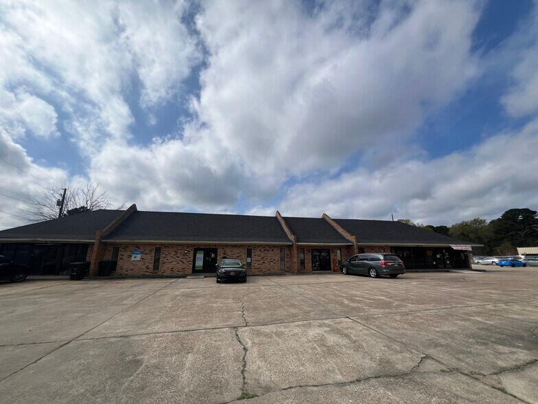 More Photos Of , Shreveport General Retail For Sale