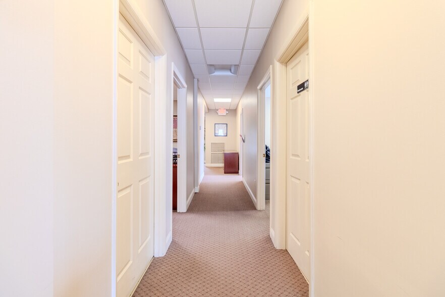 More Photos Of 2703 Mosside Blvd, Monroeville Medical For Lease