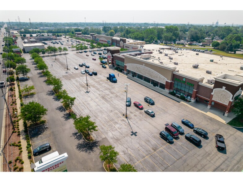 More Photos Of 2112 W Jefferson St, Joliet Unknown For Lease