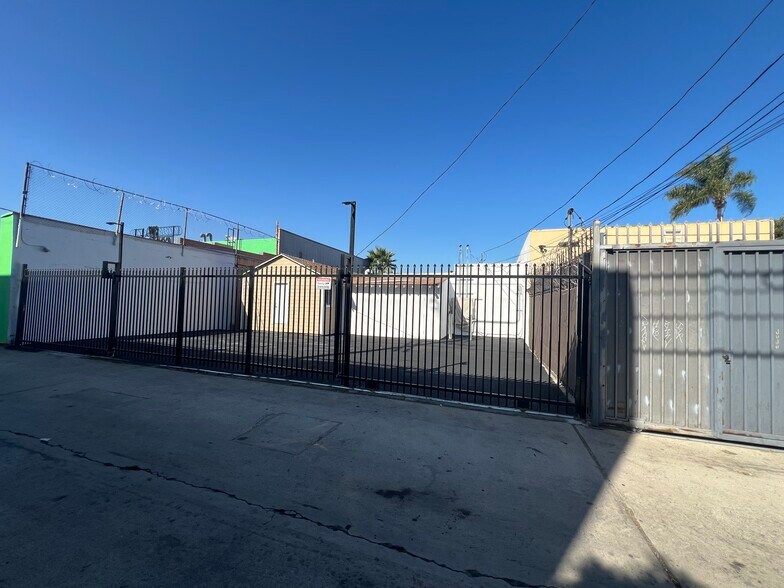 More Photos Of 5725 Lankershim Blvd, North Hollywood Storefront For Sale