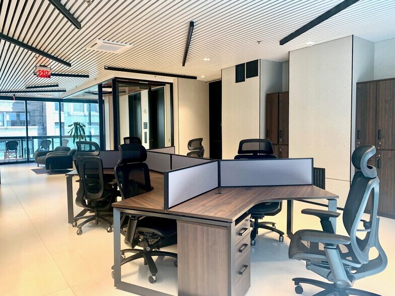 More Photos Of 44 W 37th St, New York Office For Lease
