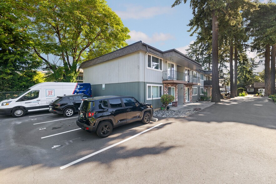 More Photos Of 2615-2631 SE 111th Ave, Portland Apartments For Sale