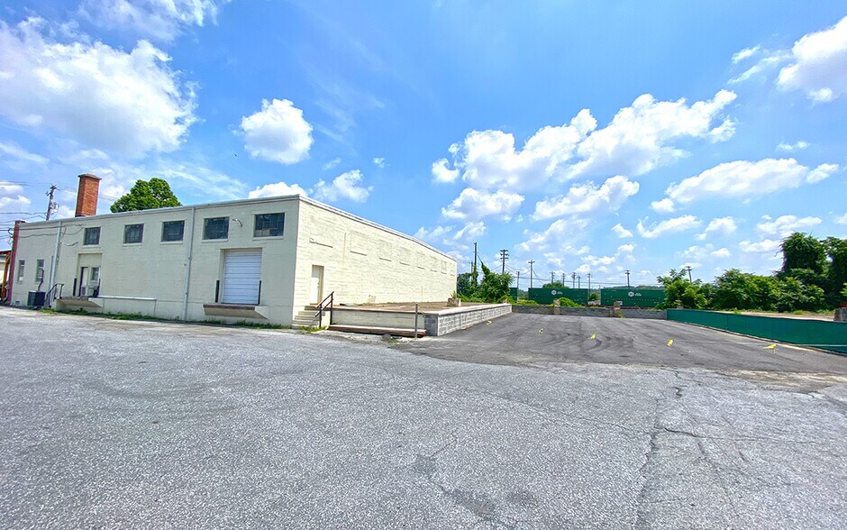 More Photos Of 3309 N 6th St, Harrisburg Warehouse For Sale