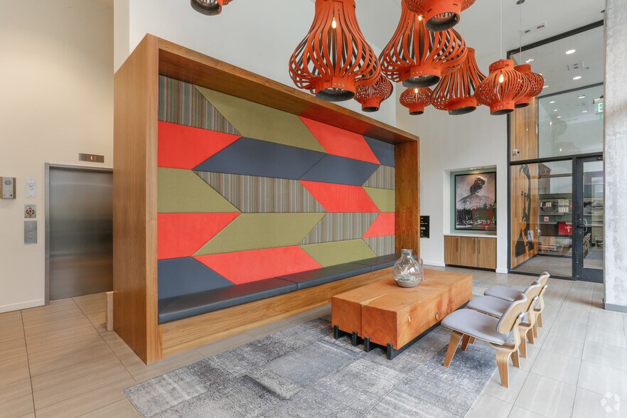 More Photos Of 900 NE 65th St, Seattle Apartments For Lease