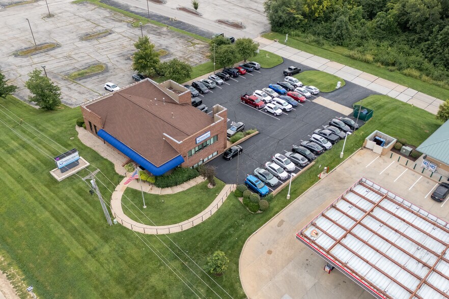 More Photos Of 1985 Bluestone Dr, Saint Charles Medical For Sale
