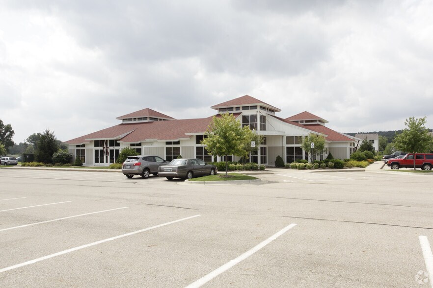 Primary Photo Of 6250 Jupiter Ave NE, Belmont Office For Lease