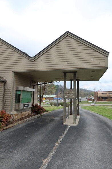 More Photos Of 3269 Highway 126, Blountville Bank For Sale