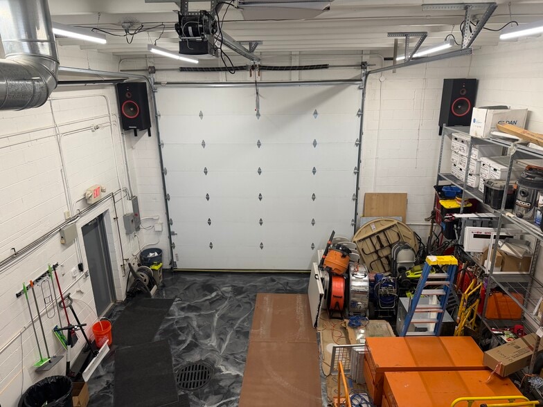 More Photos Of 1414 N Campbell Rd, Royal Oak Manufacturing For Sale