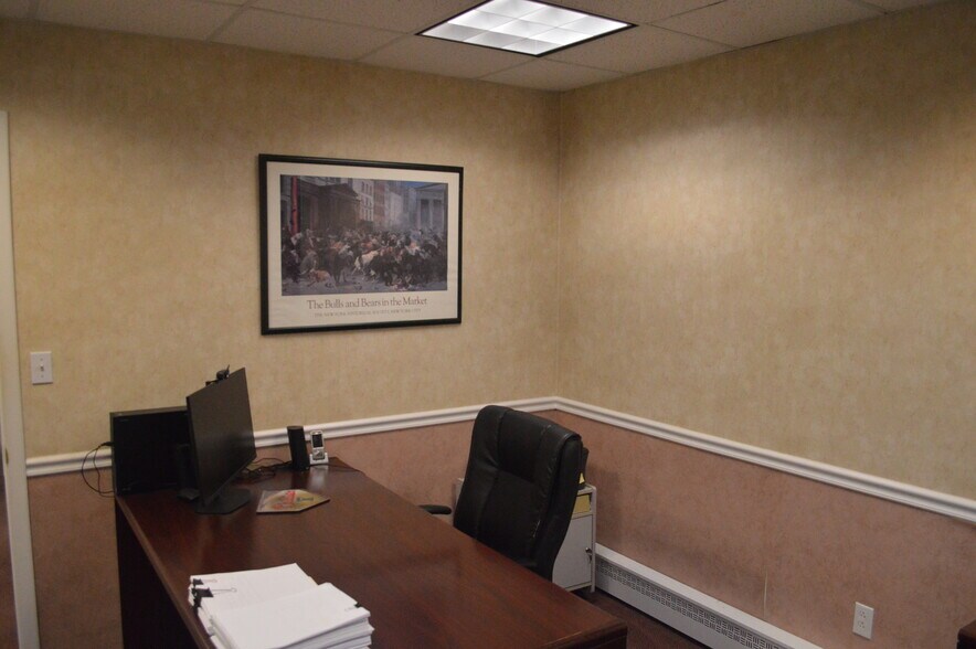 More Photos Of 315 Lowell Ave, Mercerville Office For Lease
