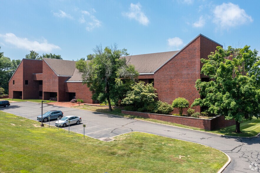 Primary Photo Of 43 Western Blvd, Glastonbury Office For Lease