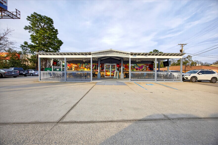Primary Photo Of 4350 Augusta Rd, Lexington Restaurant For Sale