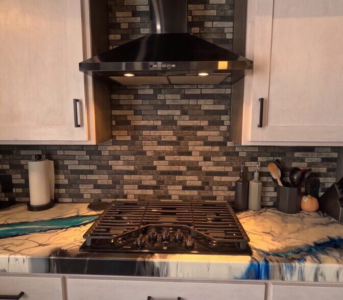 More Photos Of 1110 Main St, Lubbock Office For Sale