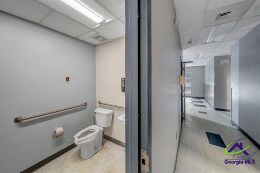 More Photos Of 114 Devaughn Ave, Montezuma Medical For Sale