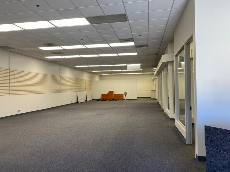 More Photos Of 1100 Industrial Rd, San Carlos Research And Development For Sale