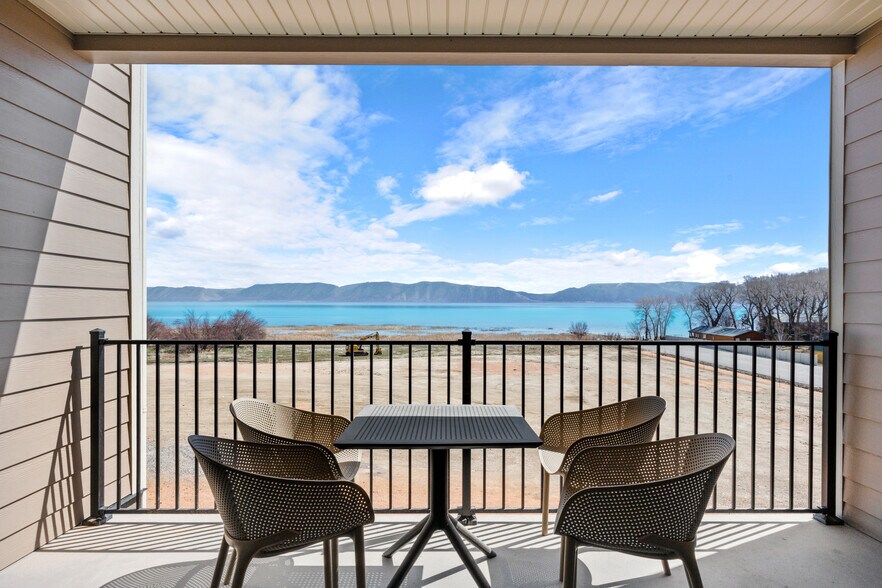 More Photos Of 45 E 150 S, Garden City Apartments For Sale
