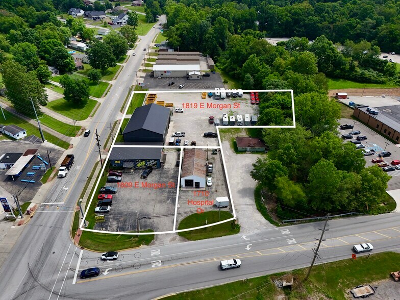 More Photos Of 1819 E Morgan St, Martinsville General Retail For Sale