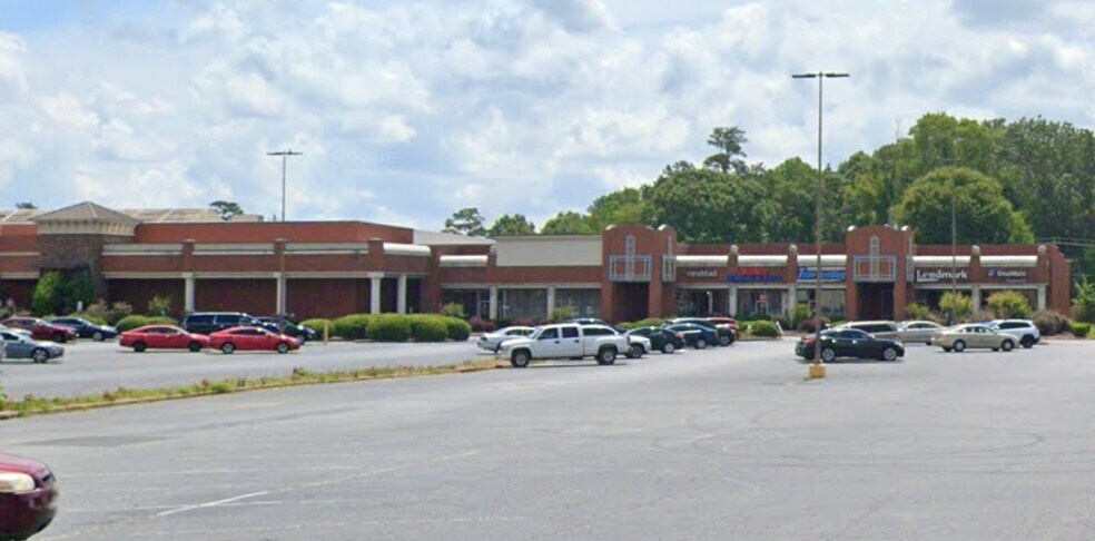 Primary Photo Of 121 Tom Hill Sr Blvd, Macon-Bibb Storefront Retail Office For Lease